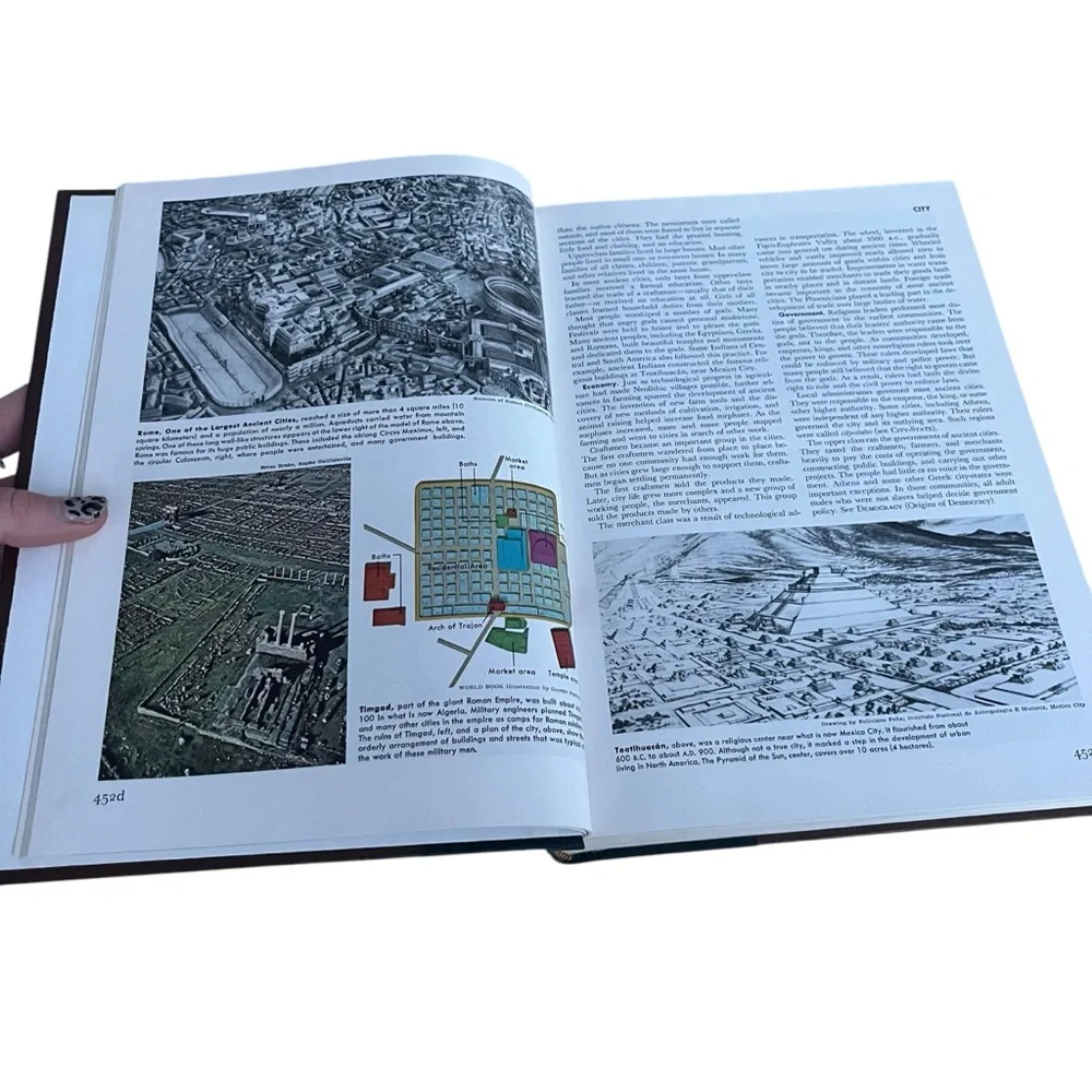 World Book Encyclopedia Ci-Cz Vol 4, 1979 Childcraft, Black Brown Gold Hardcover